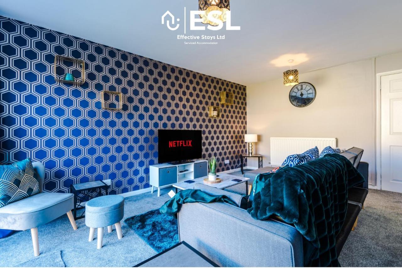 3 Bedroom House With Garden And Driveway Parking - Less Than 10 Mins From Chester City Centre المظهر الخارجي الصورة